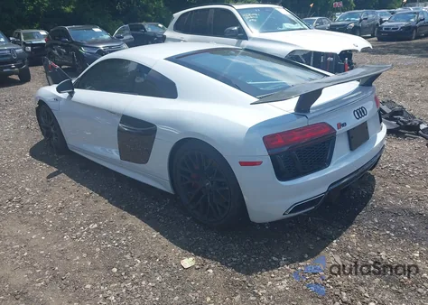 2017 Audi R8 5.2 V10 из США, поврежденный, VIN WUAEAAFX4H7902881